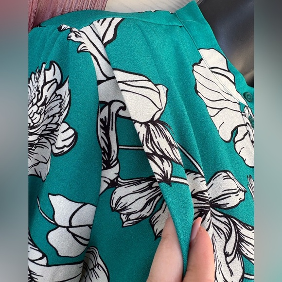 Rachel Roy women’s floral green button down long sleeve top size small preloved - Picture 4 of 7